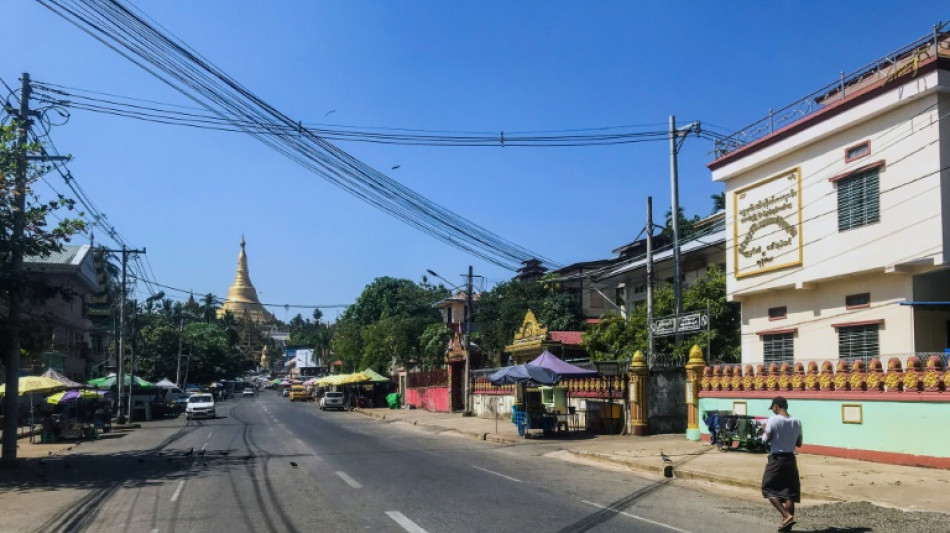 Stille Proteste in Myanmar am Jahrestag des Milit&auml;rputsches
