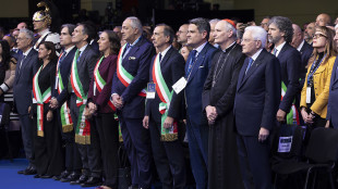 Mattarella, non possiamo trascurare le nuove povertà