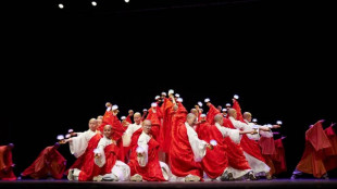 A Bruxelles la pi&ugrave; grande orchestra di monaci buddisti, 'combattiamo per la pace'