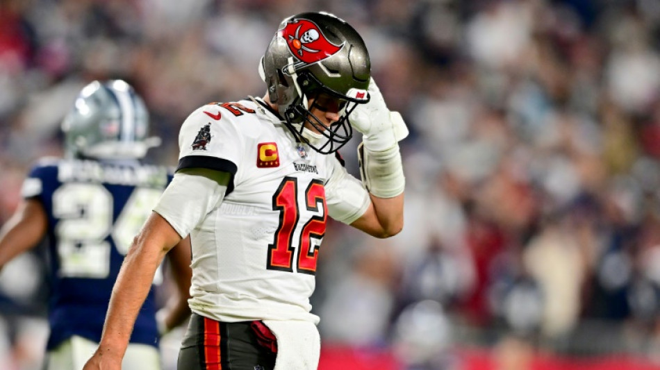 Play-offs NFL: les Cowboys sans piti&eacute; pour Tom Brady, dont l'avenir interroge