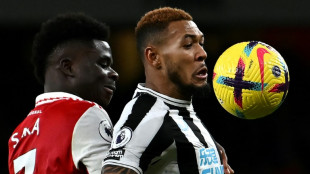 Arsenal held by battling Newcastle as Man Utd cruise