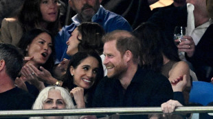 Media, Harry e la moglie Meghan torneranno questo mese a vivere in Gb