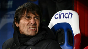 Spurs boss Conte ponders football future after death of three friends