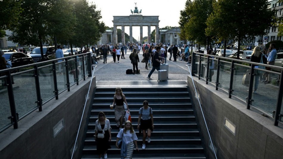 Mehrere hunderte Teilnehmer bei Solidarit&auml;tsdemonstration f&uuml;r Israel in Berlin