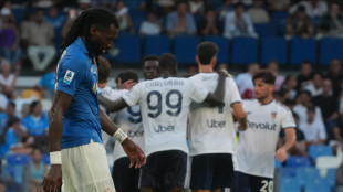 Serie A: il Como espugna il Maradona, Baturina e Douvikas stendono il Napoli