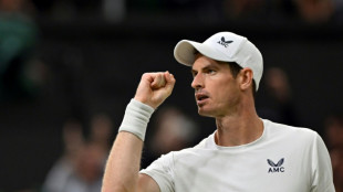 Murray in charge against Tsitsipas as Wimbledon curfew halts play