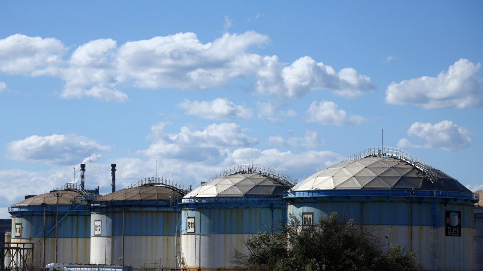 Il petrolio chiude in rialzo a New York, a 92,02 dollari