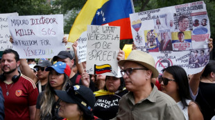 Diante da sede da ONU, venezuelanos pedem respeito &agrave; 'vontade do povo'