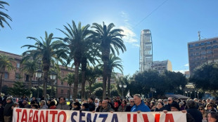 Cittadini in corteo a Taranto, 'vogliamo la citt&agrave; senza l'Ilva'