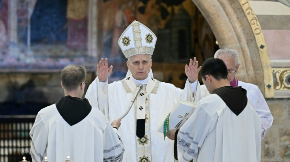 El papa se re&uacute;ne con j&oacute;venes europeos en su visita a As&iacute;s
