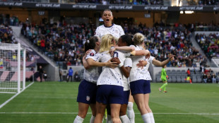 USA and Mexico into women's Gold Cup semis with wins