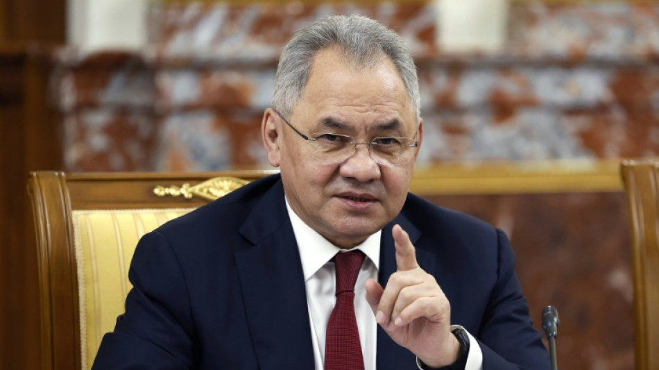Russischer Verteidigungsminister besucht Truppen in der Arktis