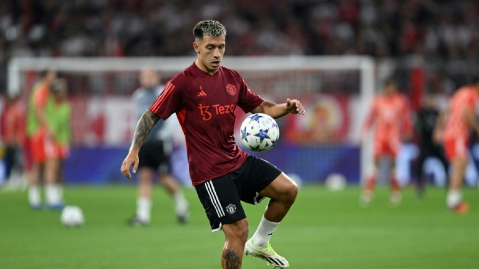 Man Utd's Martinez ruled out for 'extended period'