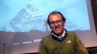 Guerra tra alpinisti,Moro contro Confortola:'bugie su 8.000'